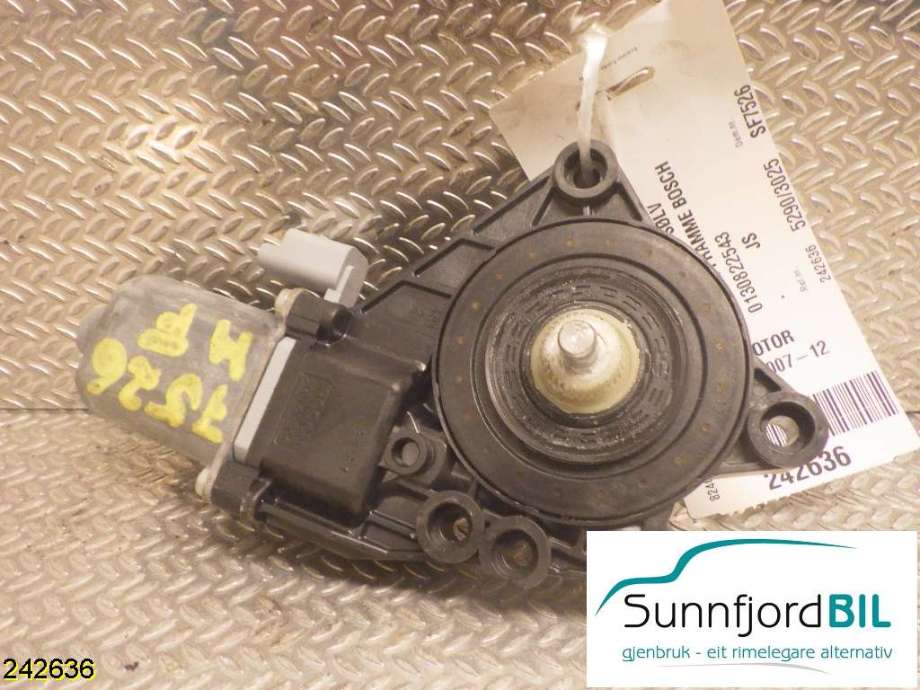 Ruteheis høyre til Hyundai i30 2007-2012 (Type I) (HYUNDAI|824602R000|0130822543|)