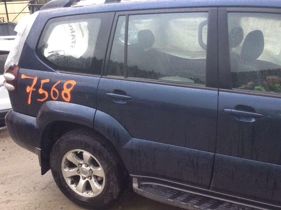 Dør høyre bak til Toyota Land Cruiser 120, 2002-2009  (TOYOTA|)