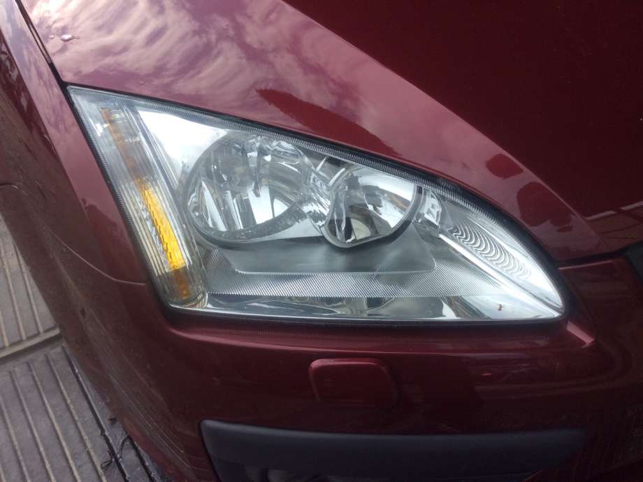 Frontlykt høyre halogen til Ford Focus 2004-2007 (Type II, Fase 1) (FORD|4M5113W029AC|)