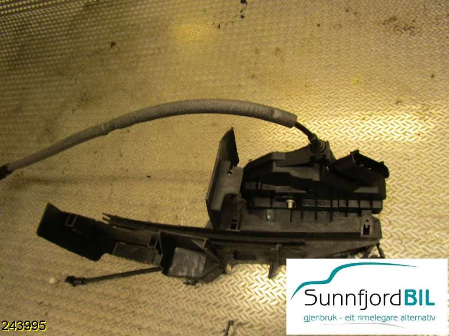 Låsekasse høyre til Ford Focus 2011-2014 (Type III, Fase 1)  (FORD|BM5AA21812BC|)