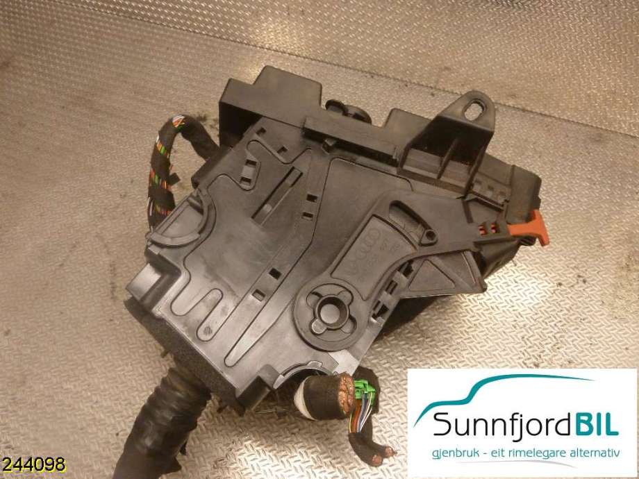 Sikringsboks til VW Amarok 2010-2016 (Type I, Fase 1)  (VOLKSWAGEN|2H0906407|)