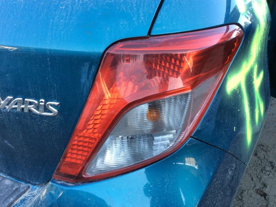 Baklykt høyre til Toyota Yaris, 2012-2014 (Type III, Fase 1)  (TOYOTA|815510D370)