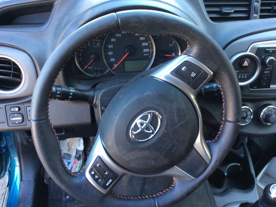 Ratt til Toyota Yaris, 2012-2014 (Type III, Fase 1)  (TOYOTA|)