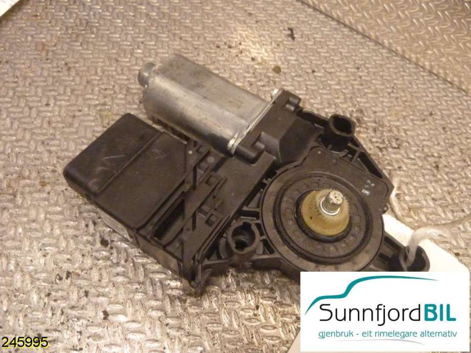 Ruteheis venstre bak til VW Golf VI 2008-2012  (VOLKSWAGEN|5K0959703D|)