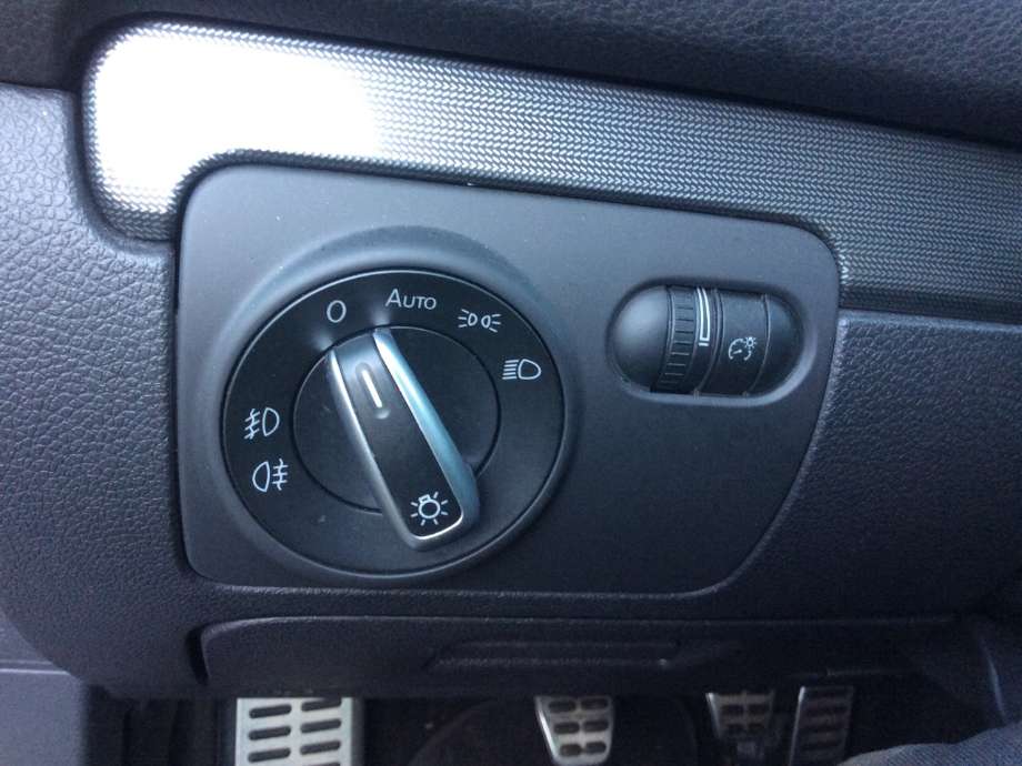 Bryter lys til VW Golf VI, 2008-2012  (VOLKSWAGEN|3C8941431A)