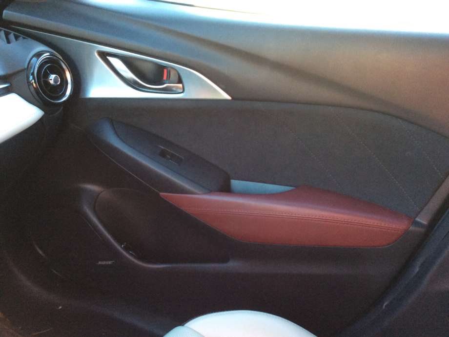 Dørtrekk høyre til Mazda CX-3, 2015-2022  (MAZDA|)