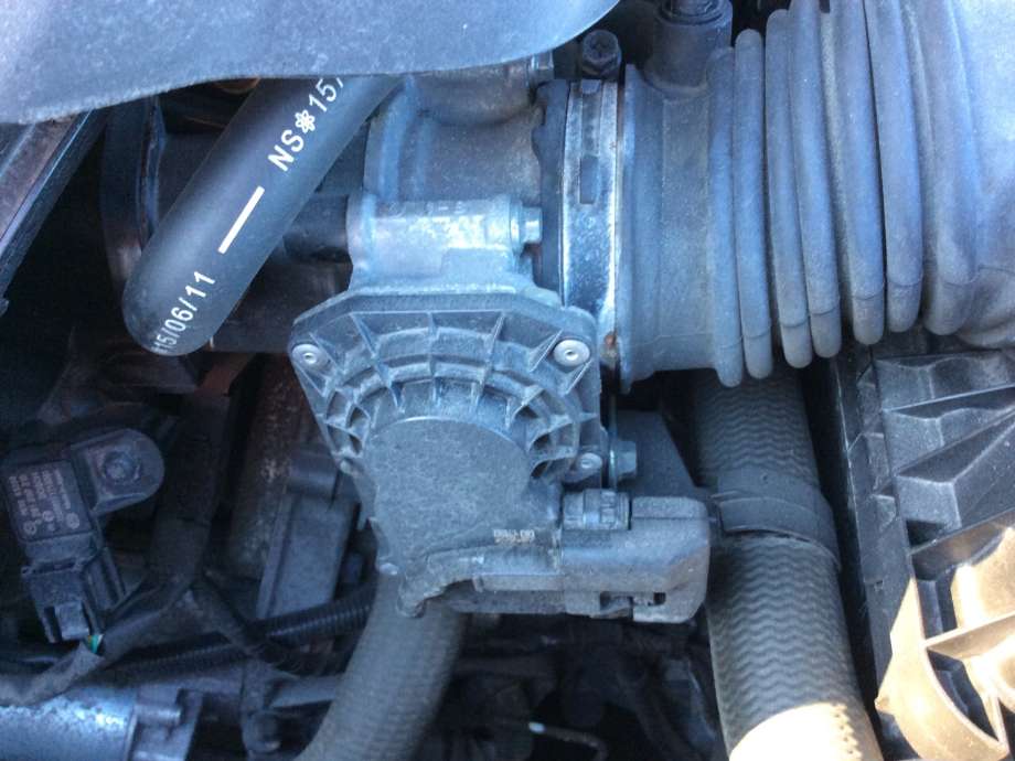 Spjeldhus til Mazda CX-3, 2015-2022  (MAZDA|PE0113640B)