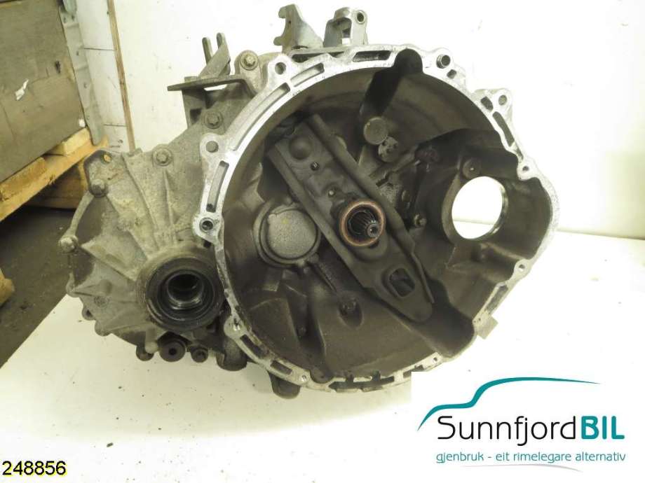 Girkasse manuell til Mitsubishi Colt, 2009-2013 (Type VII, Fase 2)  (MITSUBISHI|2500A243)