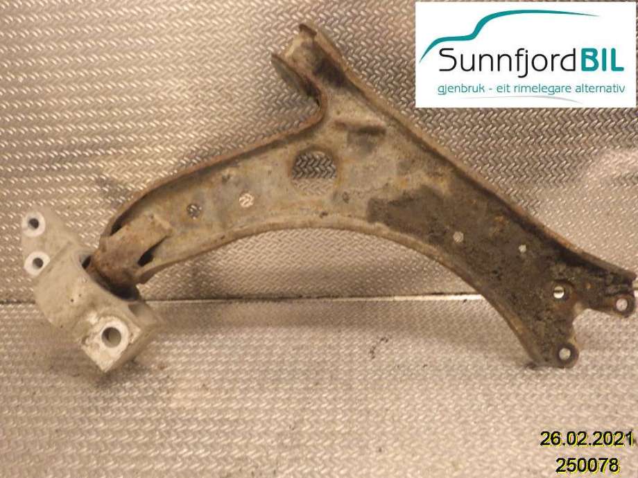 Bærebru høyre foran nedre til Audi A3 2003-2008 (Type II, Fase 1)  (AUDI|1K0 407 152 P|)
