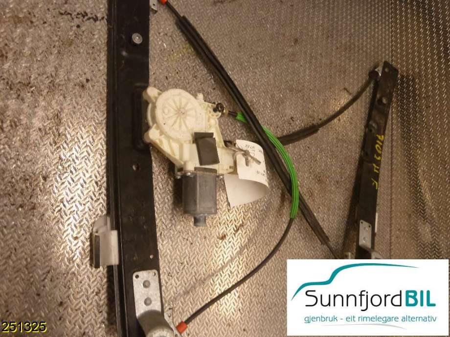 Ruteheis til Ford Mondeo 2011-2014 (Type IV, Fase 2) (FORD|)
