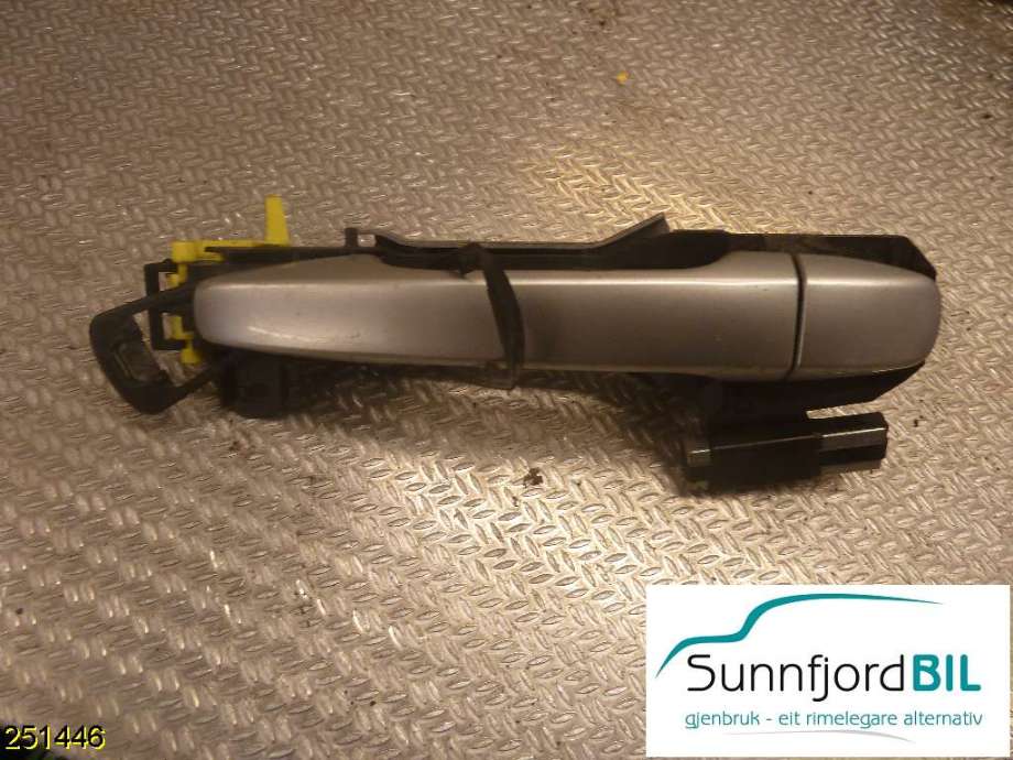 Dørhåndtak utv høyre bak til Toyota Prius +7 2012-2020 (Type III) (stasjonsvogn) (stasjonsvogn) (TOYOTA|)