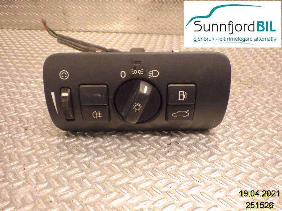 Bryter lys til Volvo V70 2007-2013 (Type III, Fase 1)  (VOLVO|30739412|)