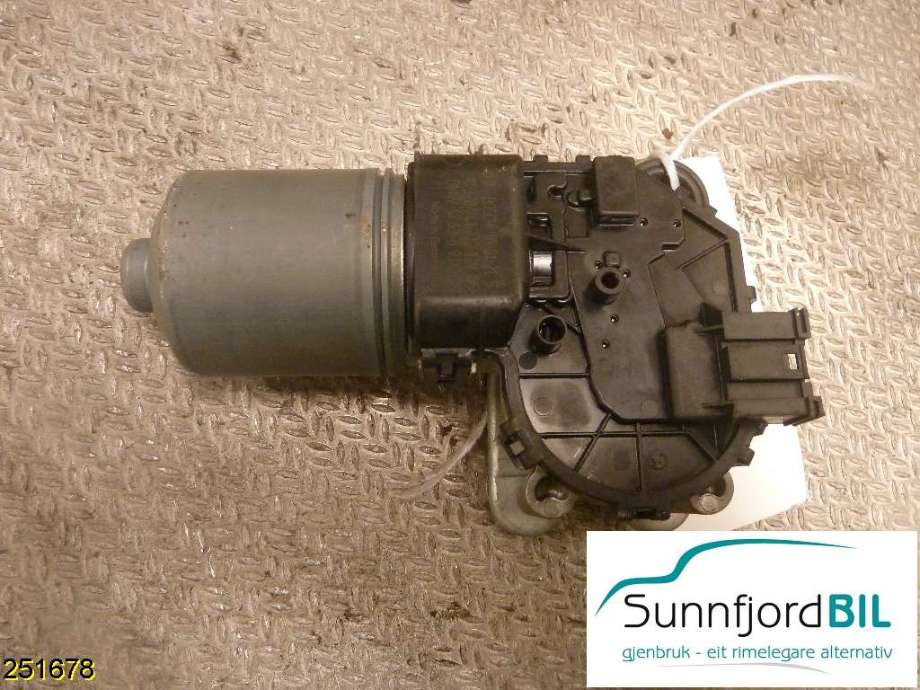 Viskermotor frontrute til BMW X3 2003-2006 (Fase 1) (E83) (E83) (BMW|0390241712|)