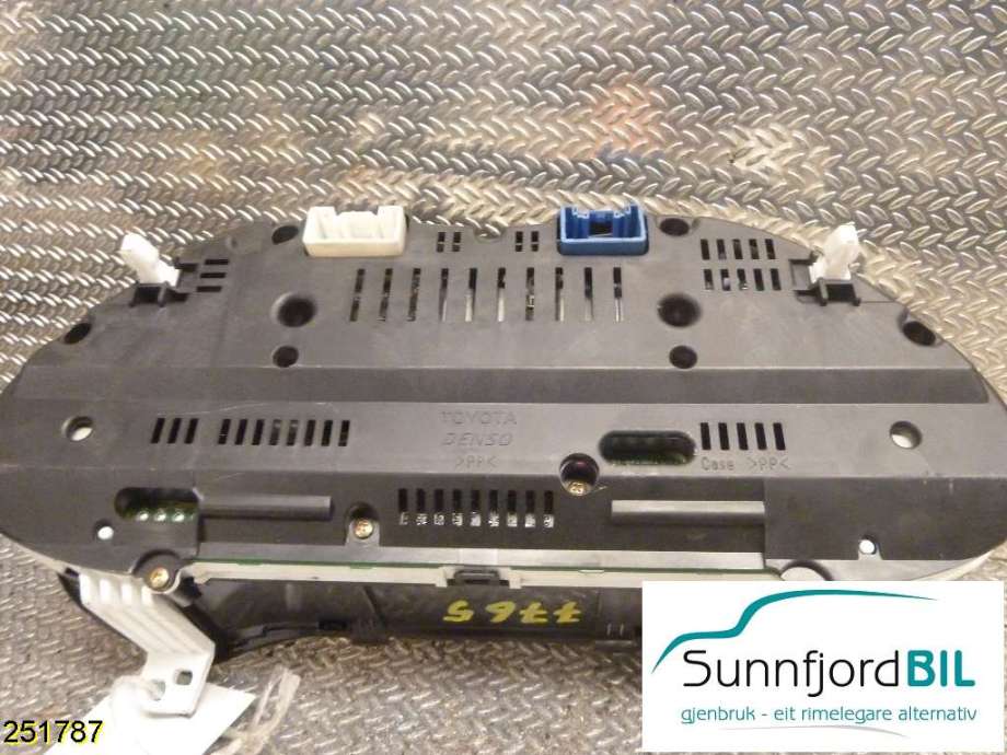 Instrumentpanel til Toyota Avensis 2003-2008 (Type II)  (TOYOTA|8380005630H|)