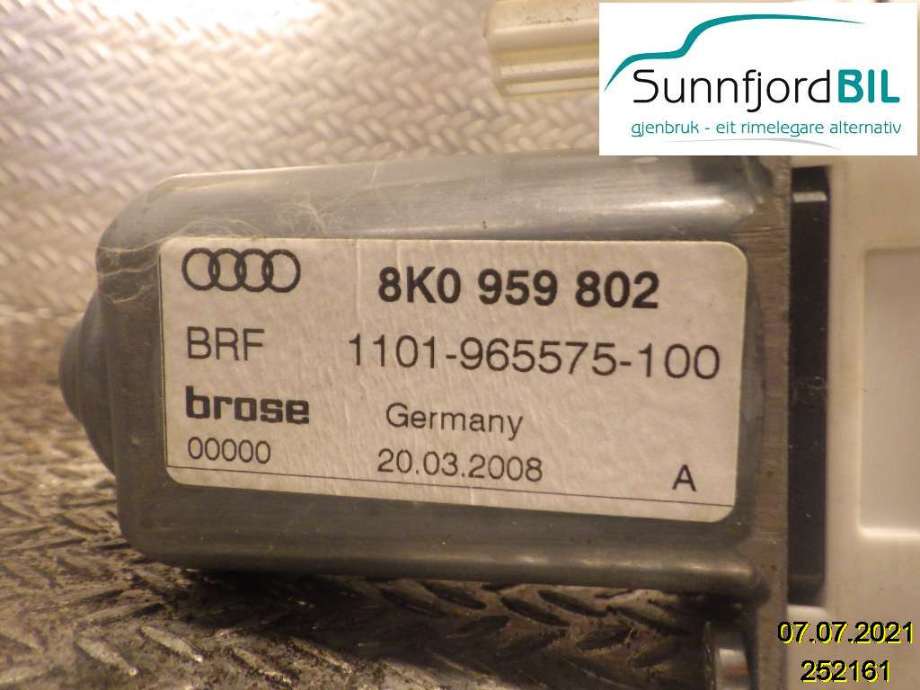 Ruteheis høyre til Audi A4 2007-2014 (Type IV) (B8) (B8) (AUDI|8K0959802|1101965575100|)