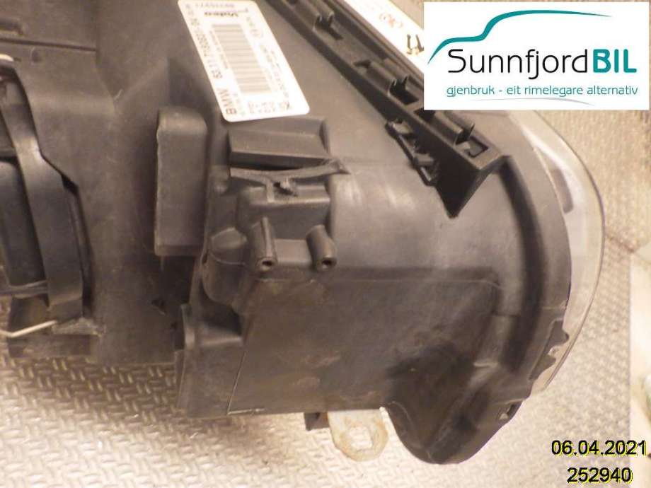 Frontlykt venstre xenon til BMW 1-Serie 2004-2011 (E81/E82/E87/E88) (E81/E82/E87/E88) (BMW|63 11 7 180 839|)