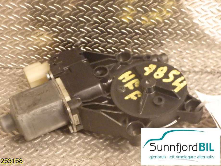 Ruteheis høyre foran til Ford Fiesta 2008-2012 (Type VI, Fase 1)  (FORD|8A6114553A|)