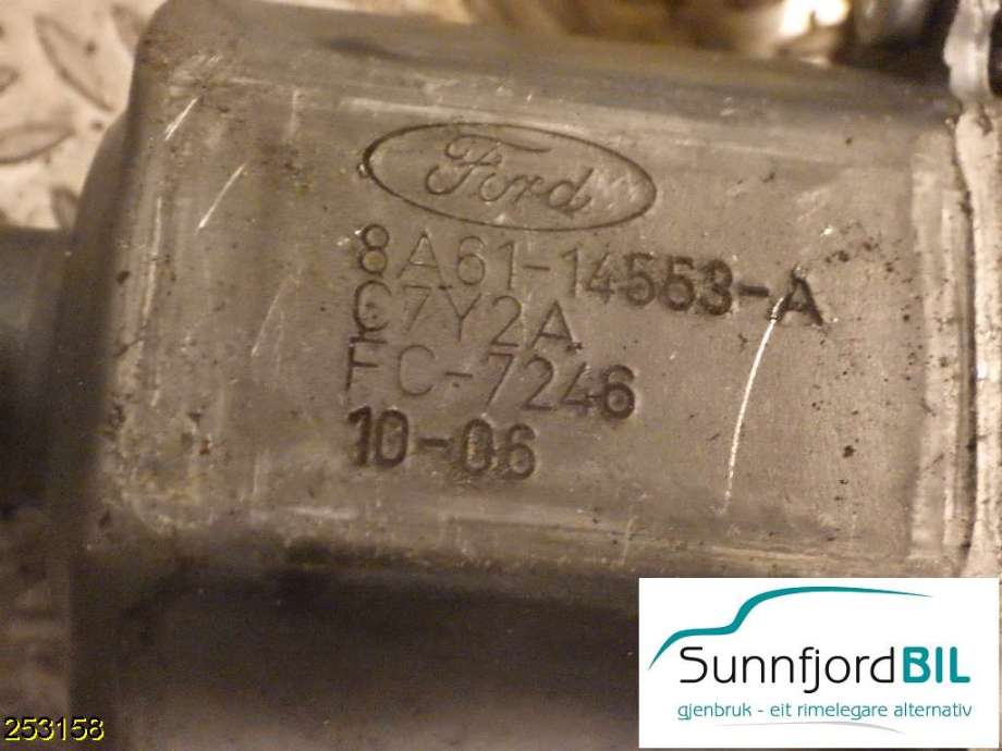 Ruteheis høyre foran til Ford Fiesta 2008-2012 (Type VI, Fase 1)  (FORD|8A6114553A|)