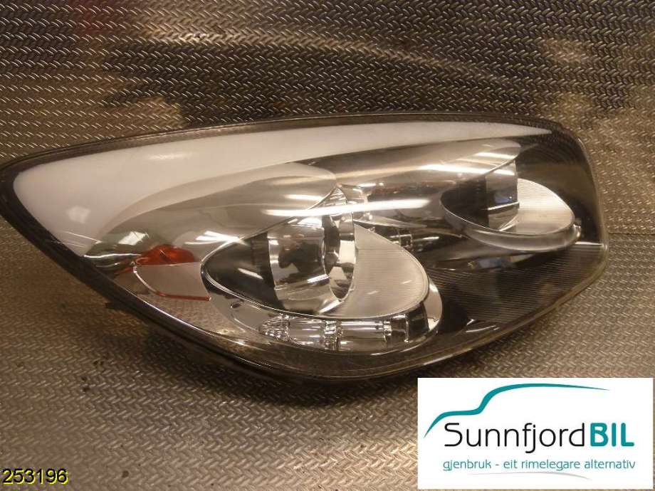 Frontlykt høyre halogen til Kia Picanto 2011-2017 (Type II)  (KIA|921021Y311|)