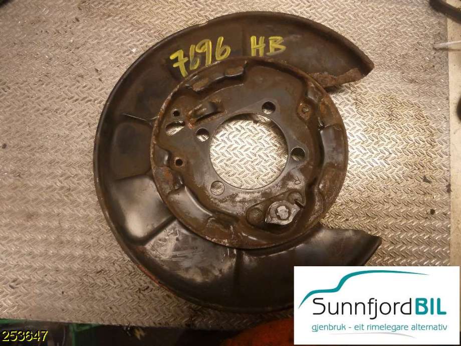Bremseskjold høyre bak til Toyota RAV4, 2009-2013 (Type III, Fase 2)  (TOYOTA|)