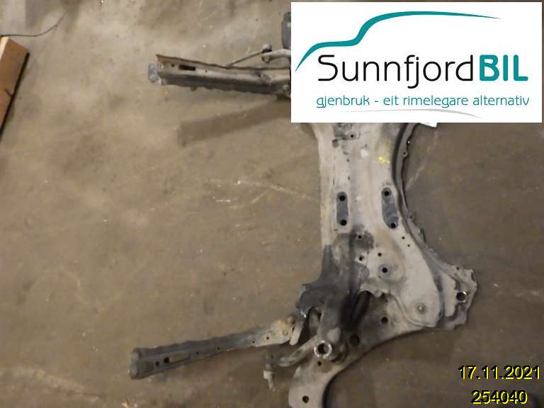 Travers foran hoved til Toyota RAV4, 2009-2013 (Type III, Fase 2)  (TOYOTA|5120142071)