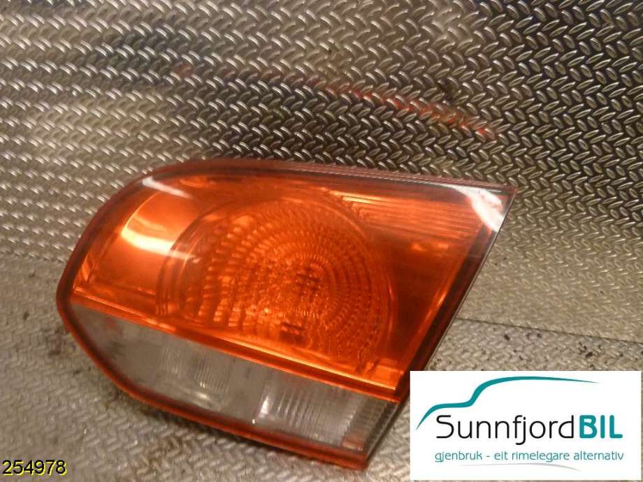 Baklykt høyre indre til VW Golf VI 2008-2012 (VOLKSWAGEN|5K0945094G|)