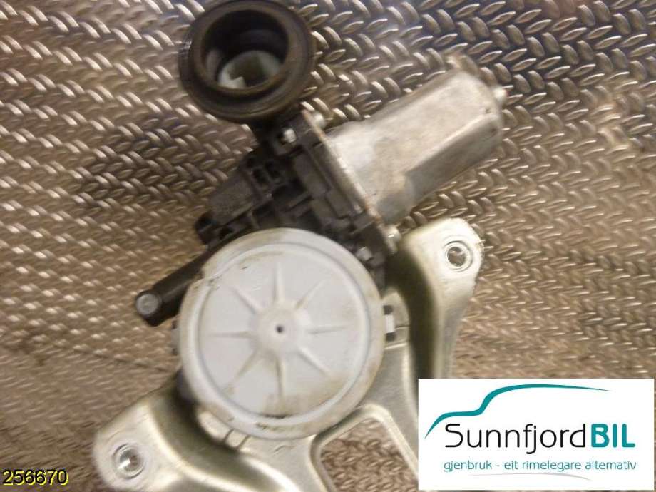 Ruteheis høyre foran til Toyota RAV4, 2006-2009 (Type III, Fase 1)  (TOYOTA|)