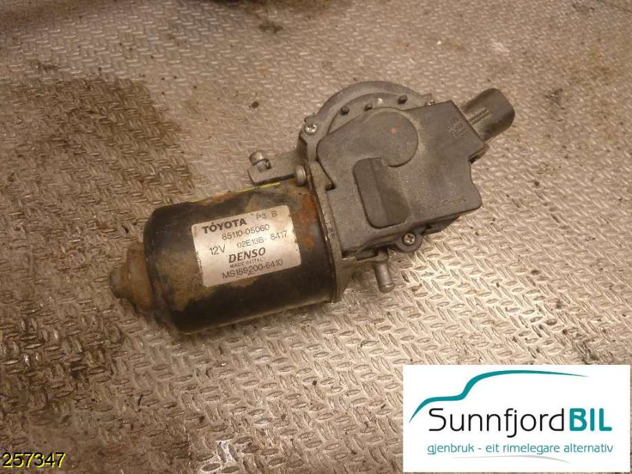 Viskermotor frontrute til Toyota Avensis 2003-2008 (Type II) (TOYOTA|8511005060|)