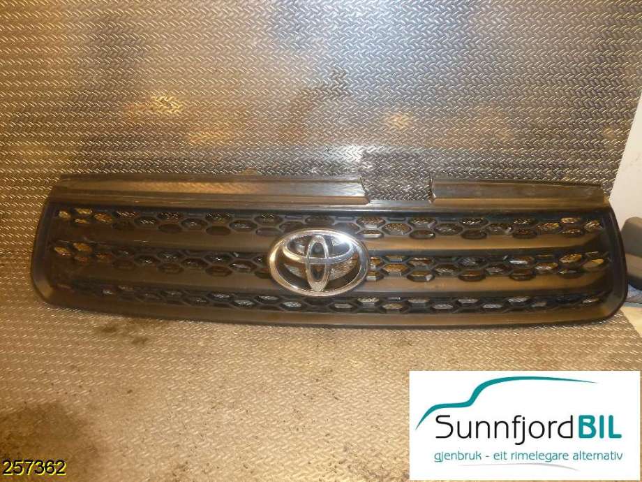 Grill til Toyota RAV4, 2000-2006 (Type II)  (TOYOTA|)