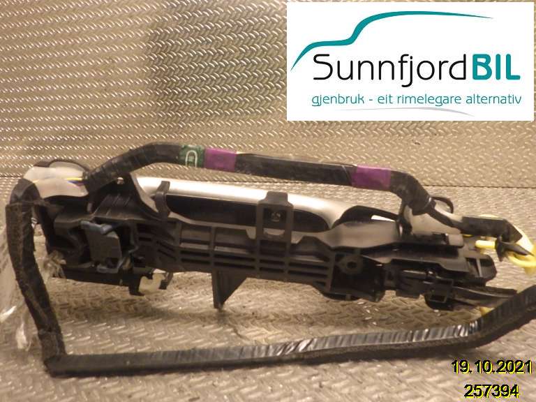 Dørhåndtak utv høyre foran til Toyota Prius +7 2012-2020 (Type III) (stasjonsvogn) (stasjonsvogn) (TOYOTA|)