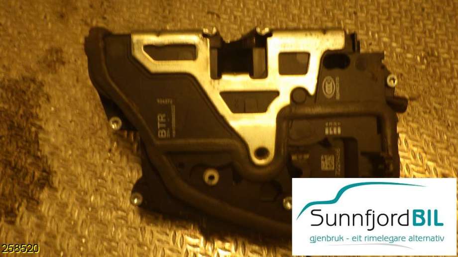 Låsekasse høyre til BMW 3-Serie 2005-2011 (E90/E91/E92/E93) (E90/E91/E92/E93) (BMW|)