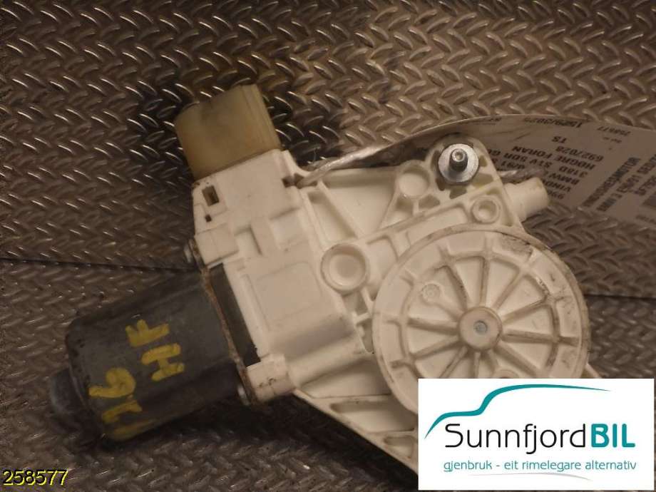 Ruteheis høyre til BMW 3-Serie 2005-2011 (E90/E91/E92/E93) (E90/E91/E92/E93) (BMW|996625102|6927028|)