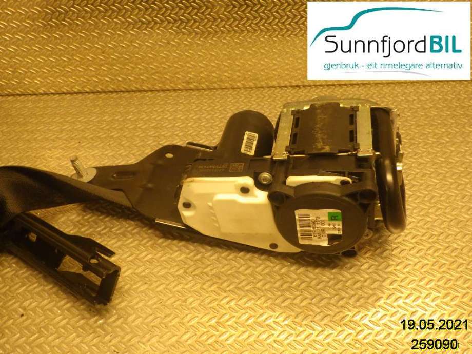 Sikkerhetsbelte foran høyre til Mercedes GLK 2008-2015 (X204) (X204) (MERCEDES|619060900|)