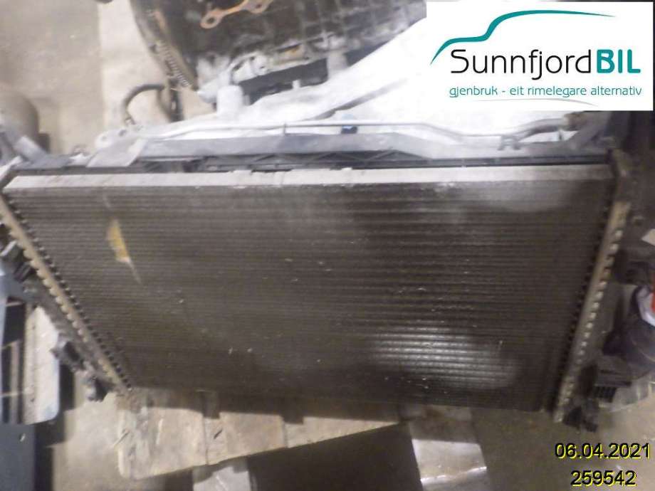 Radiator (manuell gir) til Mercedes B-Klasse, 2008-2011 (Fase 2) (W245) (W245) (MERCEDES|A1695000804)
