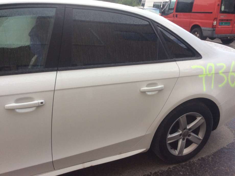 Dør venstre bak til Audi A4, 2007-2014 (Type IV) (B8) (B8) (AUDI|8K5833051D)