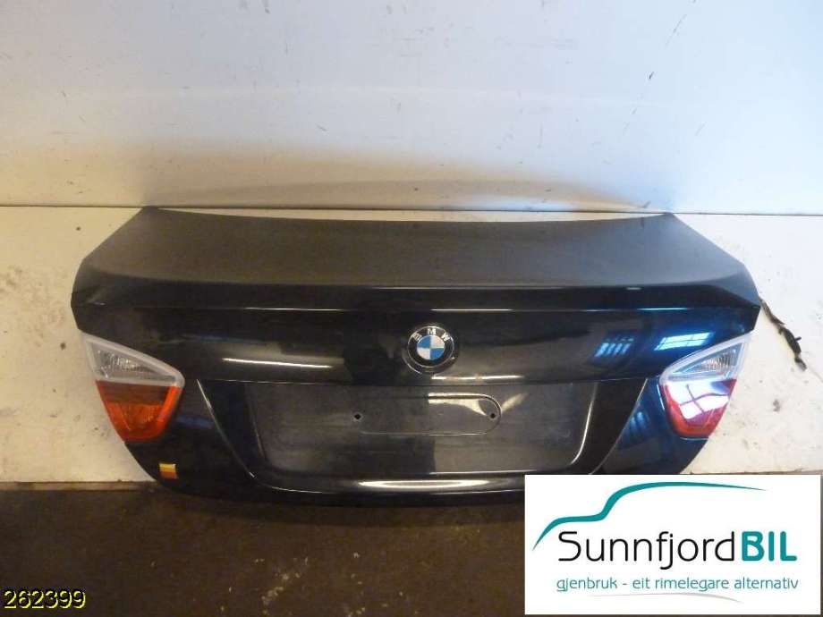 Bakluke sedan til BMW 3-Serie, 2005-2011 (E90/E91/E92/E93) (E90/E91/E92/E93) (BMW|41 62 7 151 491)