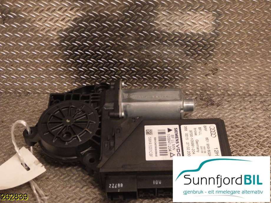 Ruteheis høyre foran til Audi A4 2004-2008 (Type III) (B7) (B7) (AUDI|8E1959802H|0130821764|)
