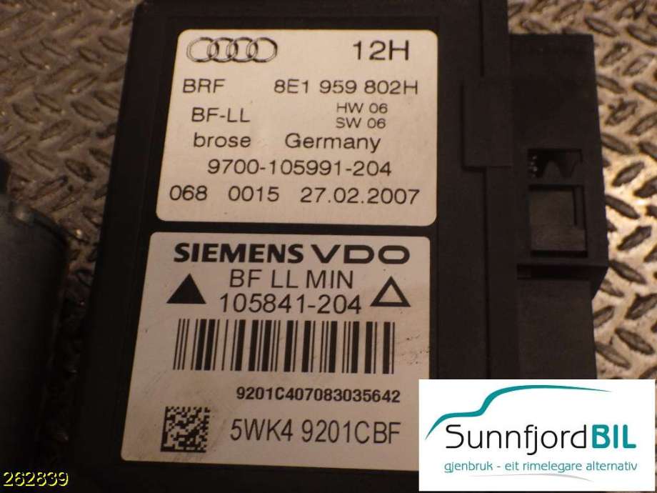 Ruteheis høyre foran til Audi A4 2004-2008 (Type III) (B7) (B7) (AUDI|8E1959802H|0130821764|)