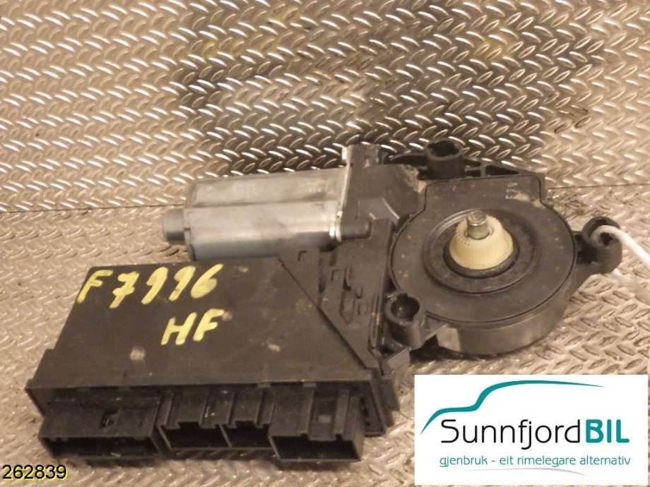 Ruteheis høyre foran til Audi A4 2004-2008 (Type III) (B7) (B7) (AUDI|8E1959802H|0130821764|)
