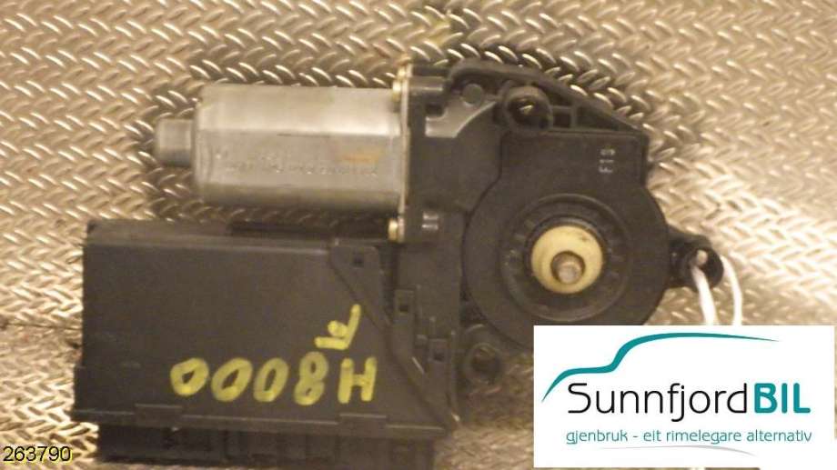 Ruteheis høyre til Audi A4 2001-2004 (Type II) (B6) (B6) (AUDI|8E1959802B|0130821764|)