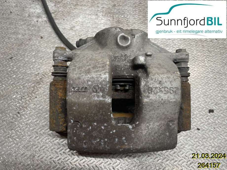 Bremsecaliper høyre foran til Mercedes E-Klasse 2009-2013 (Fase 1) (W212) (W212) (MERCEDES|A 204 421 24 81|)
