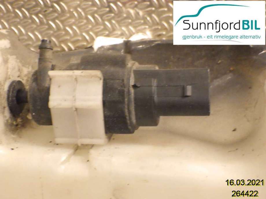 Spylerpumpe foran til Audi A5, 2007-2016 (Type I)  (AUDI|8K5955647)