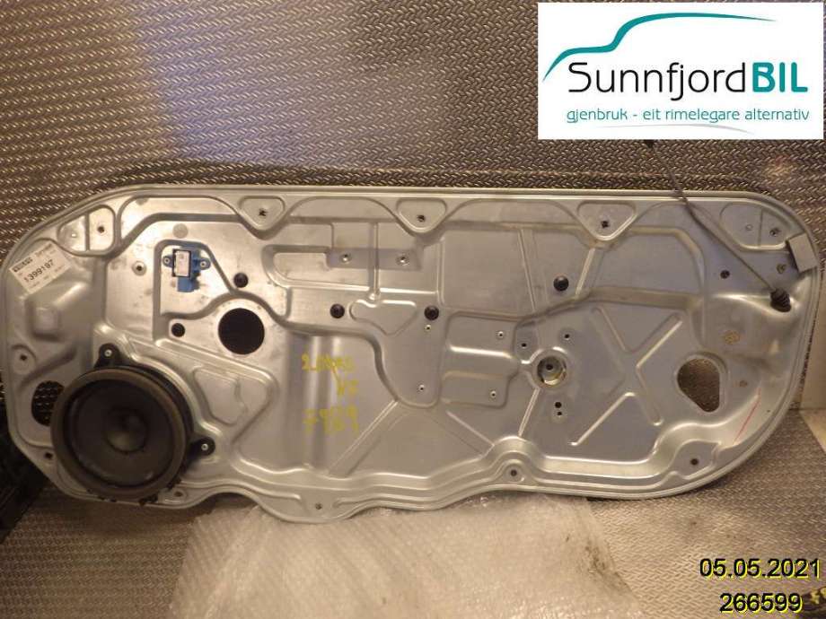 Ruteheis til Volvo C30, 2006-2009 (Fase 1)  (VOLVO|8679979)
