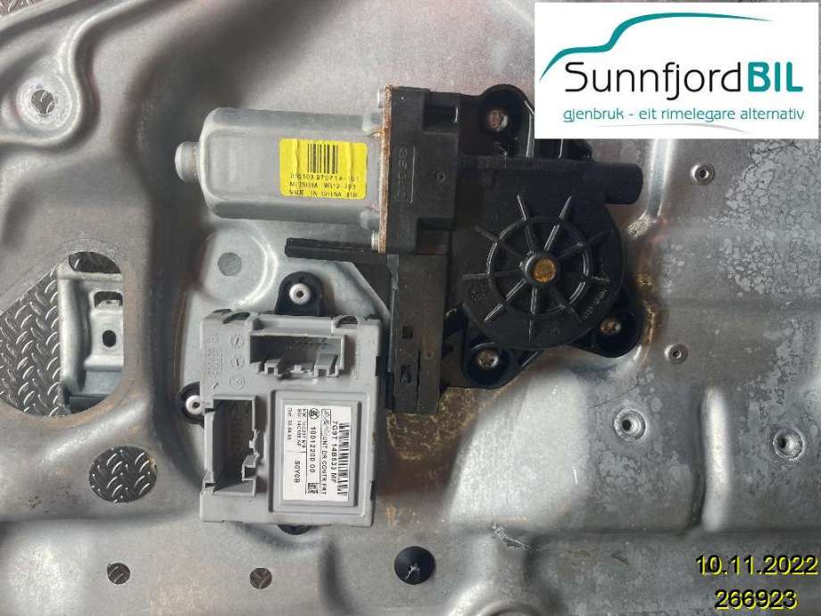 Ruteheis høyre til Volvo S80, 2006-2013 (Type II, Fase 1)  (VOLVO|TG9T14B533MF)