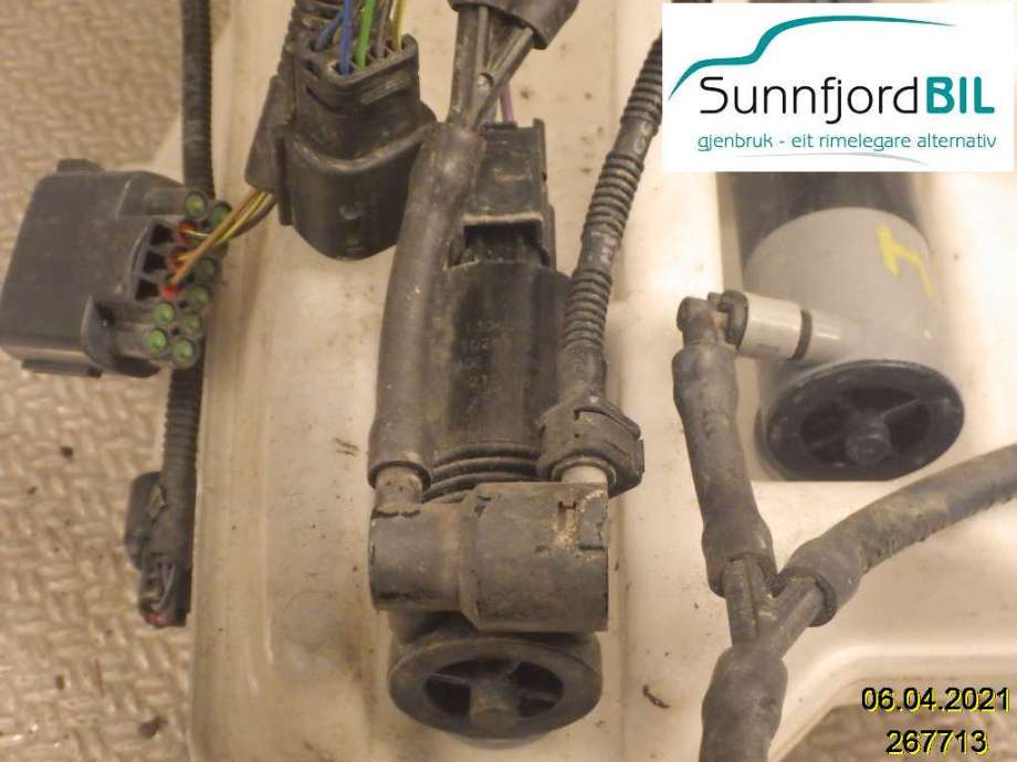 Spylerpumpe foran til Volvo V40, 2012-2019  (VOLVO|)