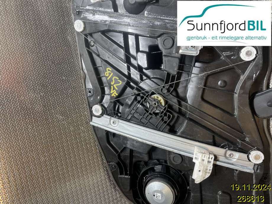 Ruteheis til Hyundai i40, 2012-2017  (HYUNDAI|824713Z000)