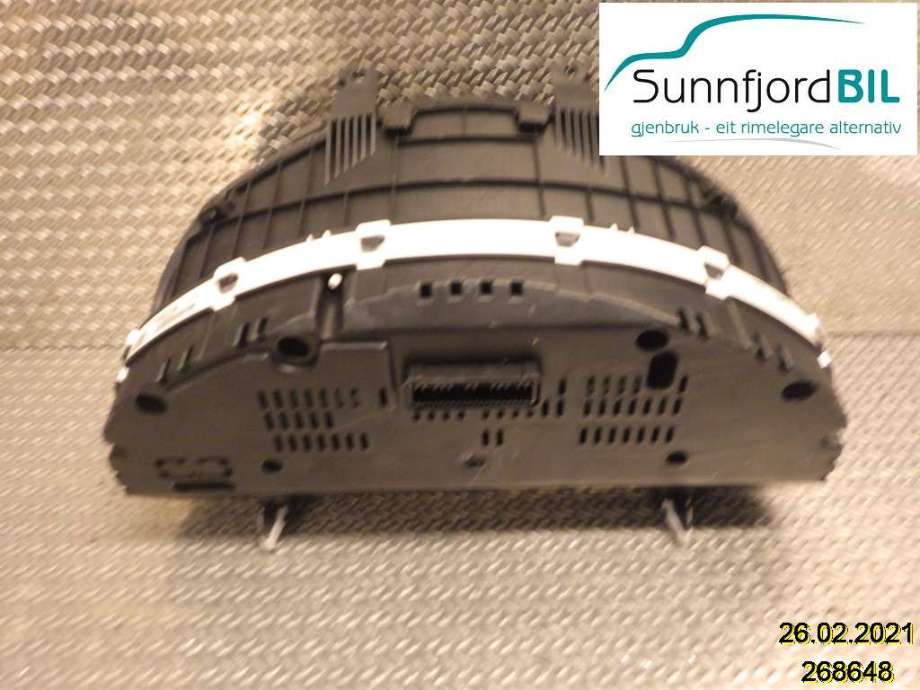 Instrumentpanel til Hyundai i40 2012-2017  (HYUNDAI|940113Z046|)