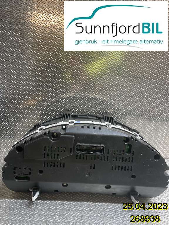 Instrumentpanel til Hyundai i40 2012-2017  (HYUNDAI|940113Z400|)