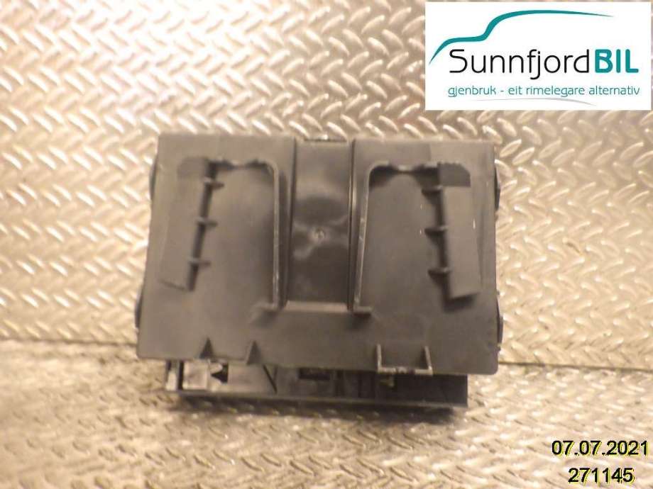 Styreenhet comfort (BCM) til BMW i3 2013-2022  (BMW|946179801|)