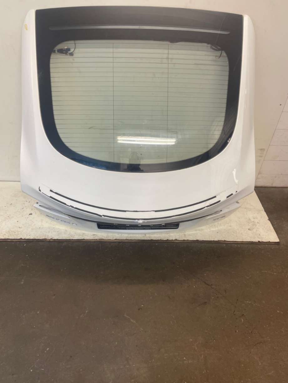 Bakluke combi til Tesla Model S 2013-2016 (Fase 1)  (TESLA|1028352-E0-A|)